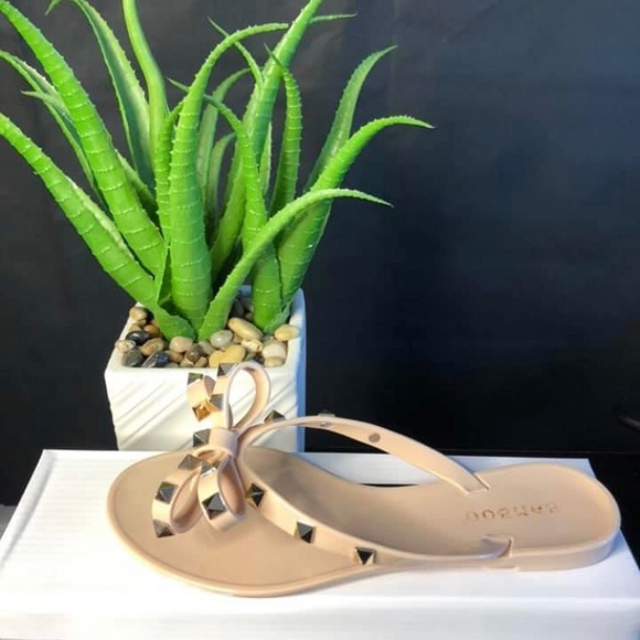 Summer sandles - Picture 1 of 2